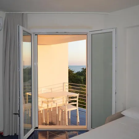 Lu Rusciu Te Lu Mare Maruggio